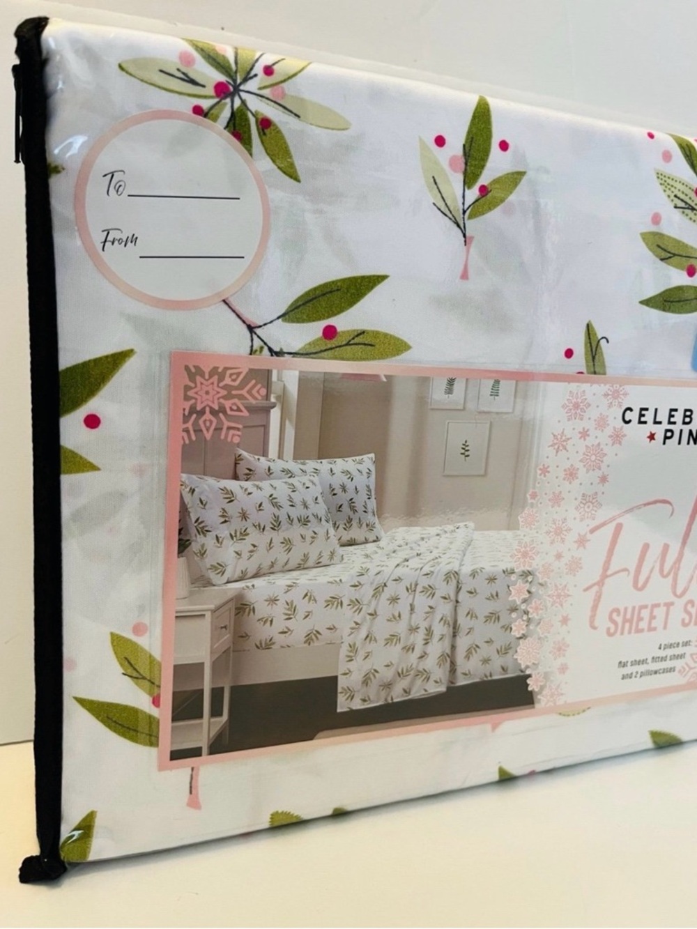 Celebrity Pink Holly and Berries Full Size Four Piece Sheet Set White Green Pink - Picture 2 of 12